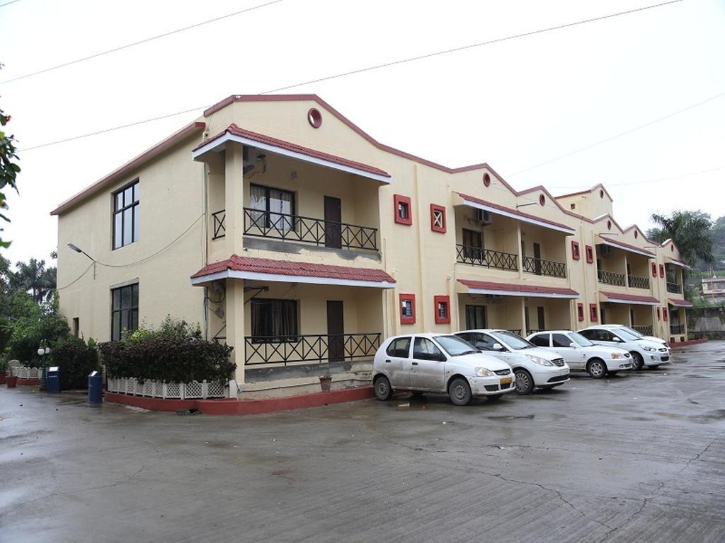 Leo Resorts Junagadh Esterno foto
