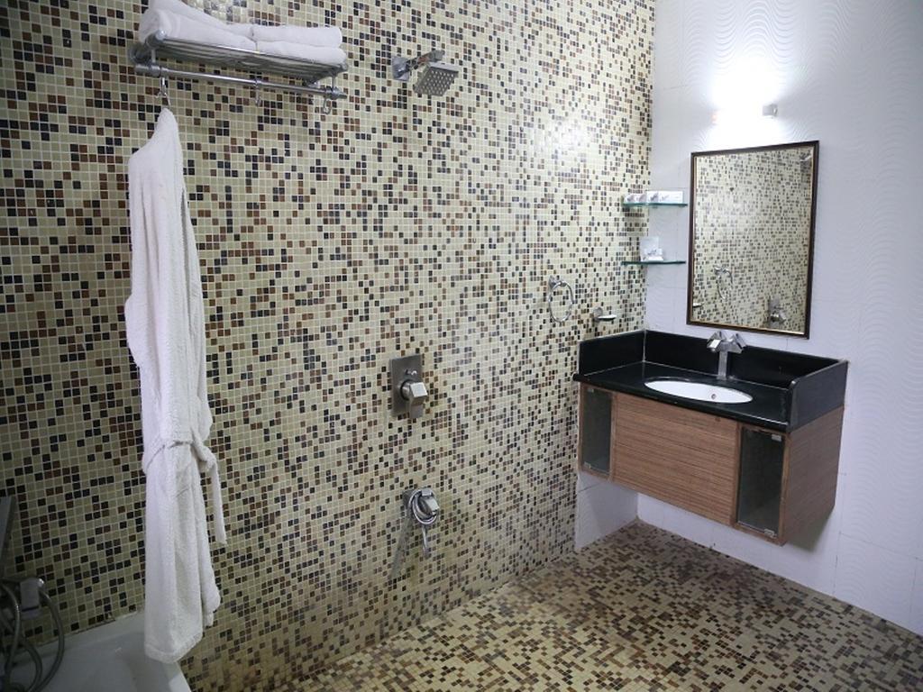 Leo Resorts Junagadh Esterno foto