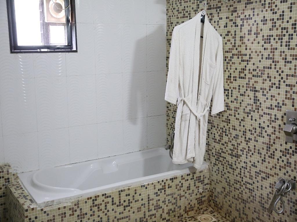 Leo Resorts Junagadh Esterno foto