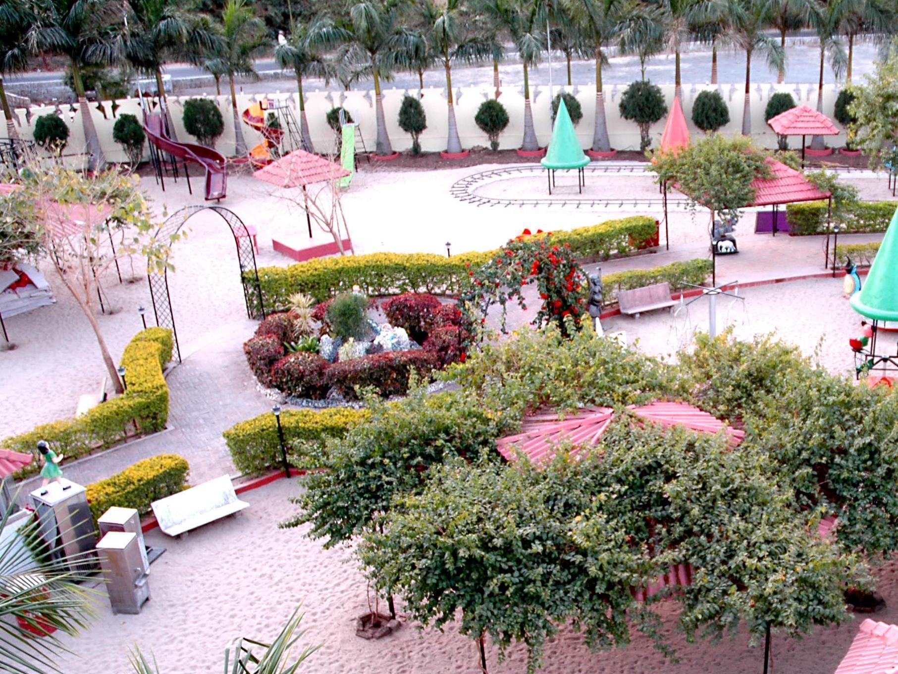 Leo Resorts Junagadh Esterno foto