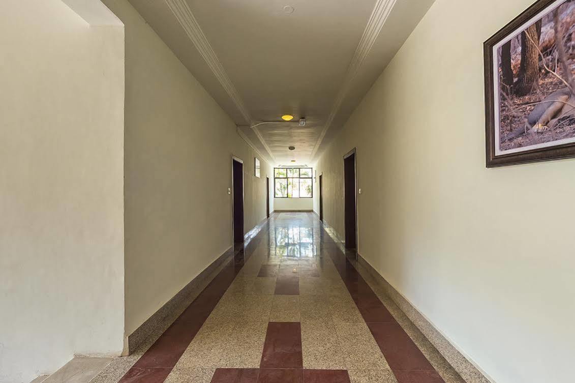 Leo Resorts Junagadh Esterno foto